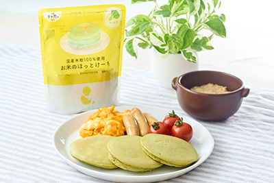 国産米粉と国産こまつな粉末
